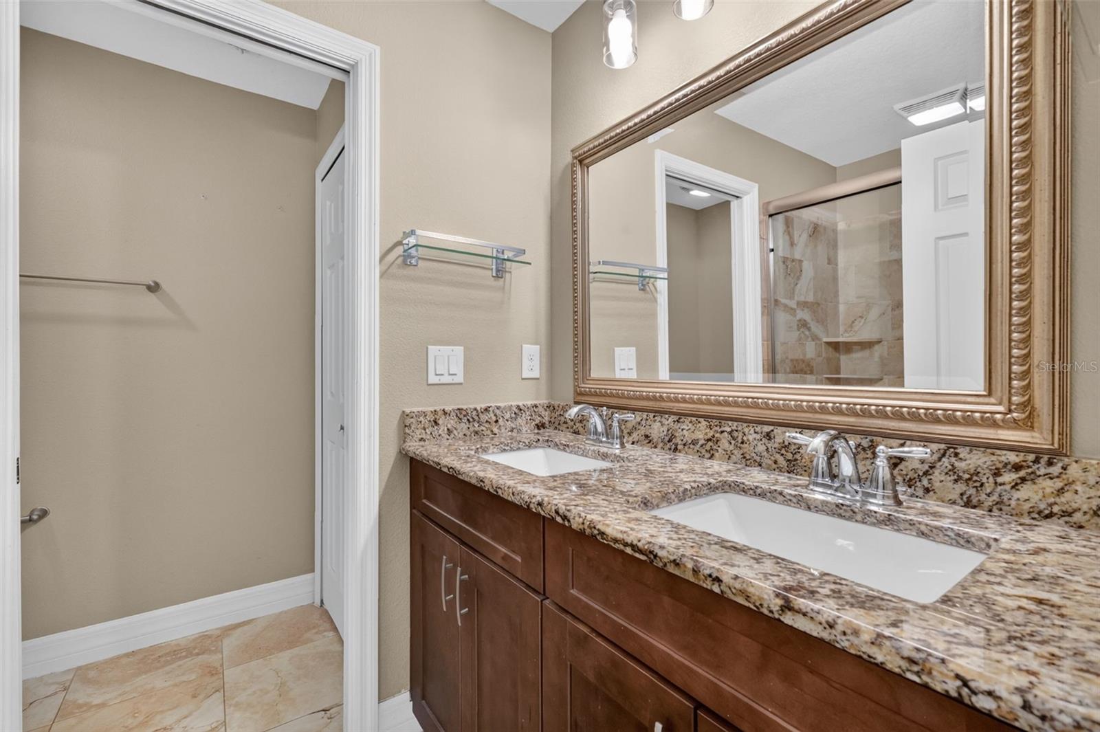 OAK PARK - Residential