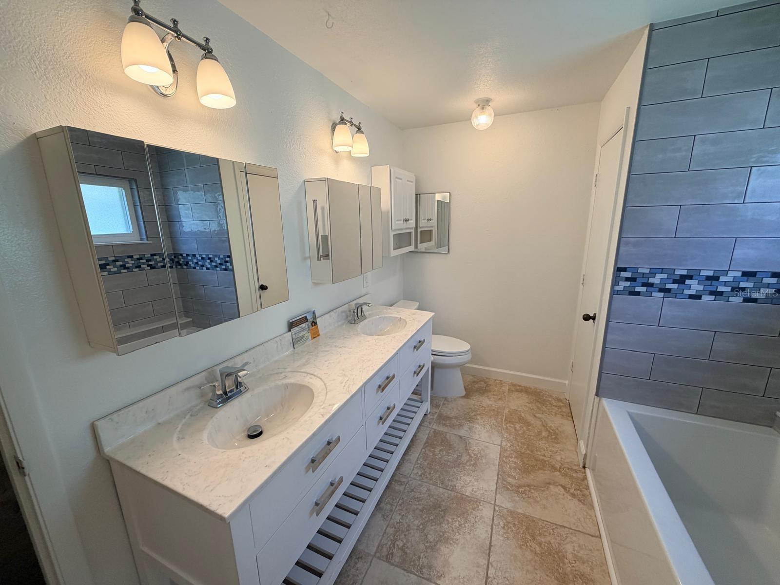 ALAFAYA WOODS PH 10 - Residential