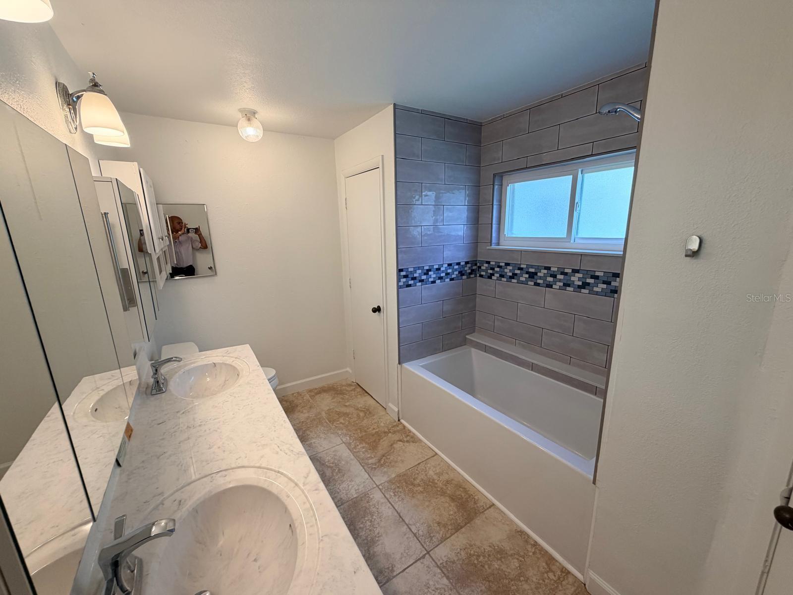ALAFAYA WOODS PH 10 - Residential