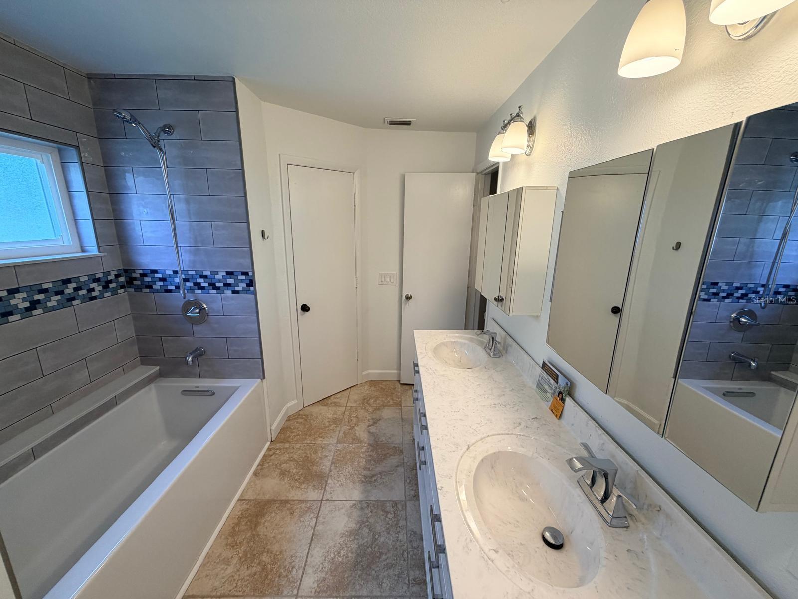 ALAFAYA WOODS PH 10 - Residential