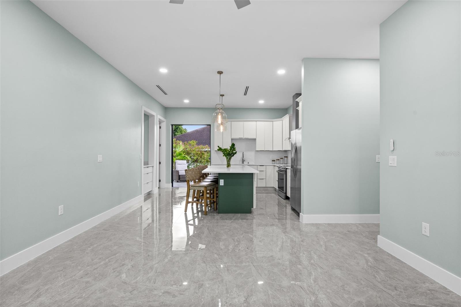 BAYSHORE ESTATES - Residential