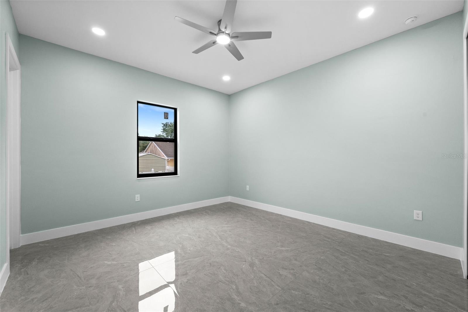 BAYSHORE ESTATES - Residential
