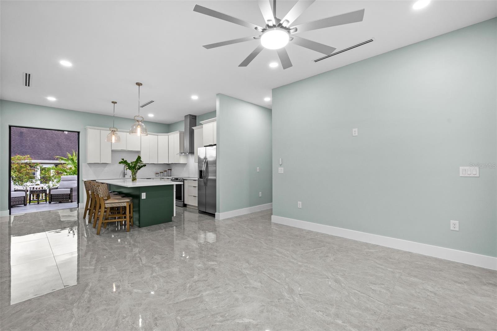 BAYSHORE ESTATES - Residential