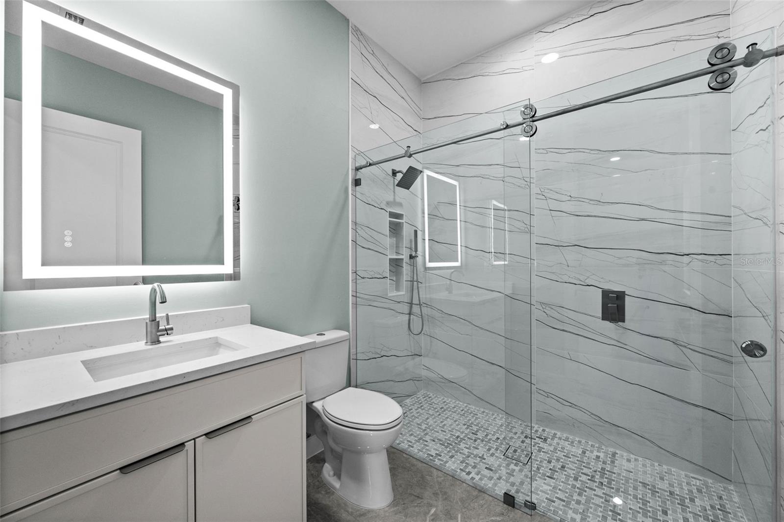 BAYSHORE ESTATES - Residential
