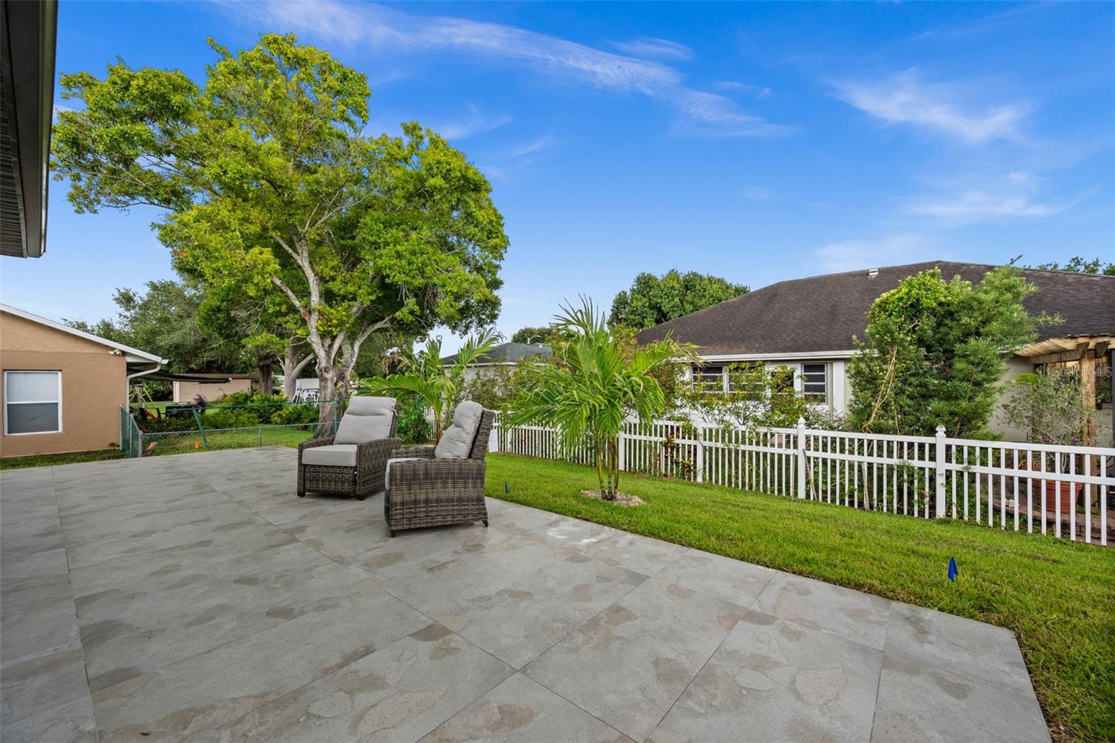 BAYSHORE ESTATES - Residential