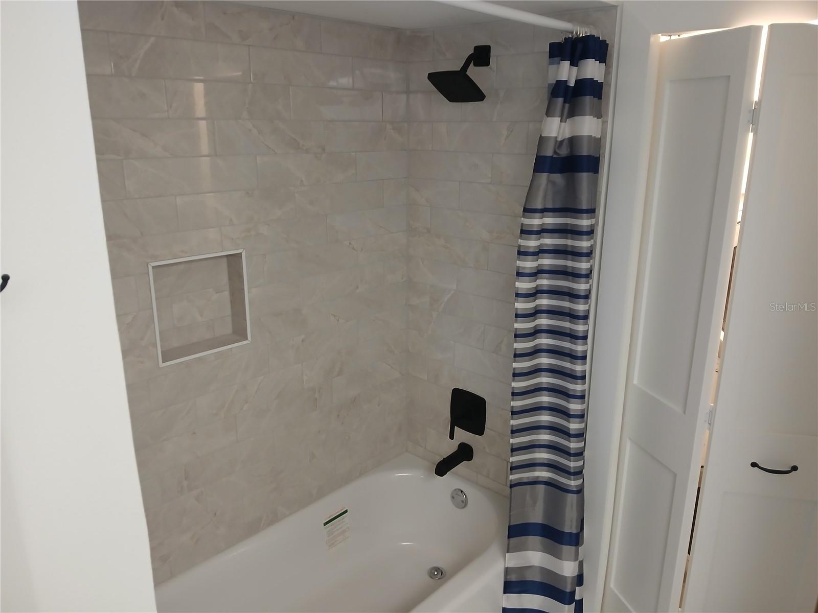 SUNSHINE TERRACE CONDO - Residential Lease