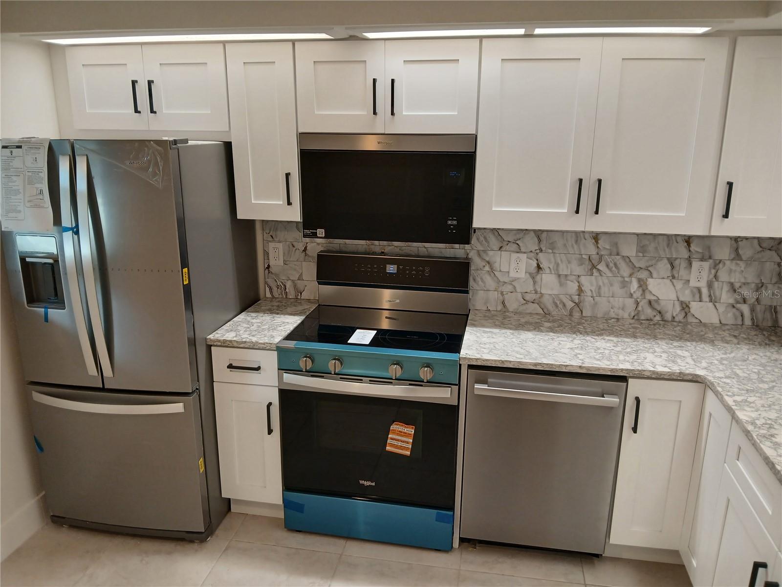 SUNSHINE TERRACE CONDO - Residential Lease