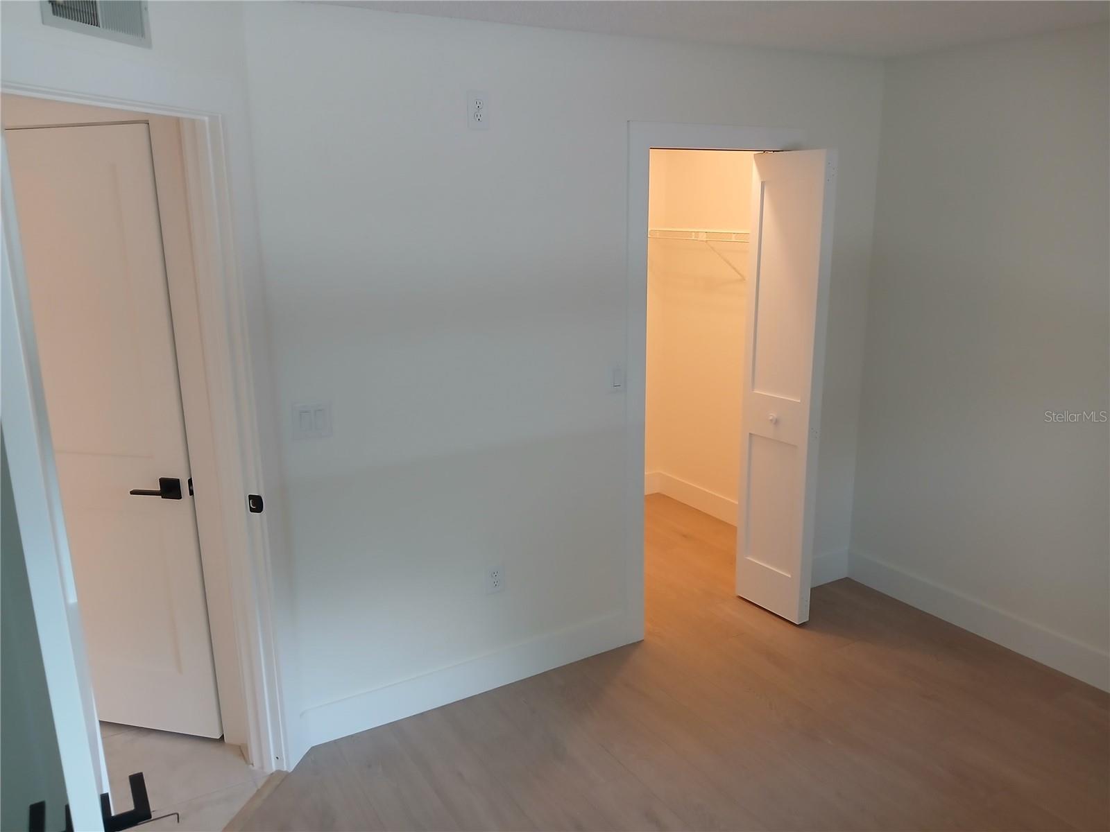 SUNSHINE TERRACE CONDO - Residential Lease