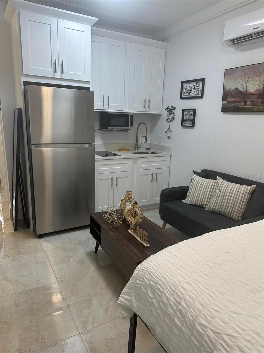 CAMPBELL HEIGHTS - Residential Lease