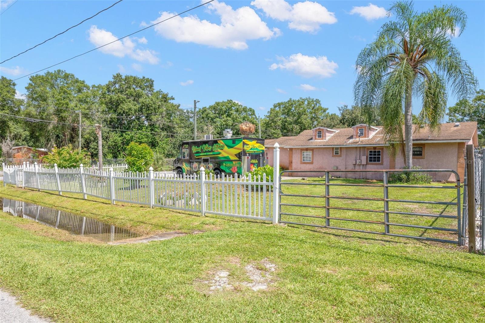 MIDWAY GARDENS - Residential