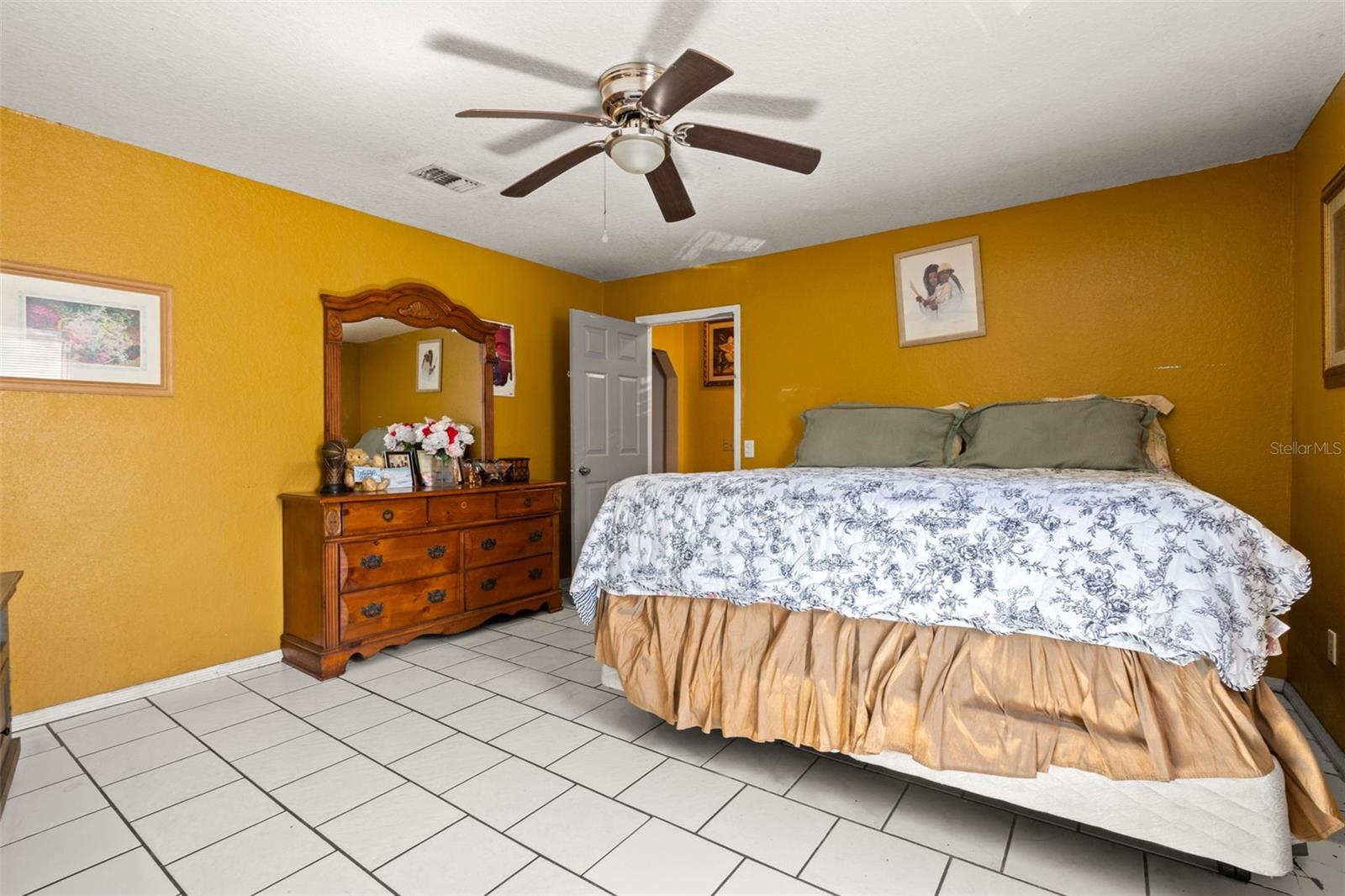 MIDWAY GARDENS - Residential