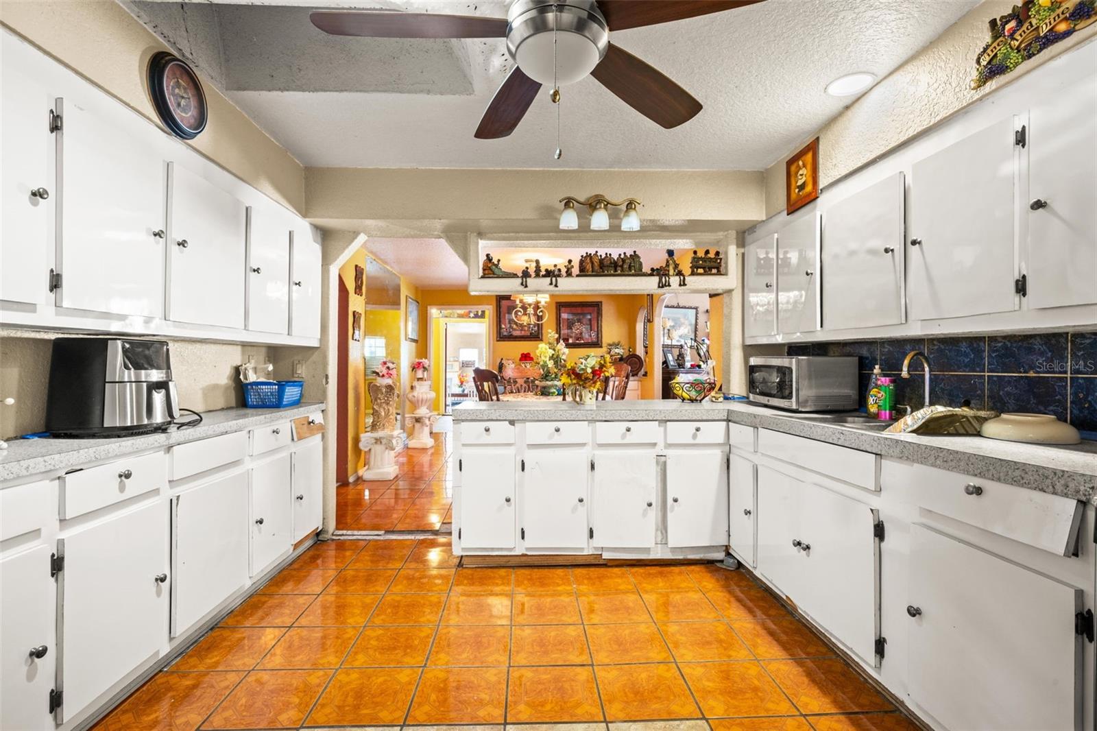MIDWAY GARDENS - Residential