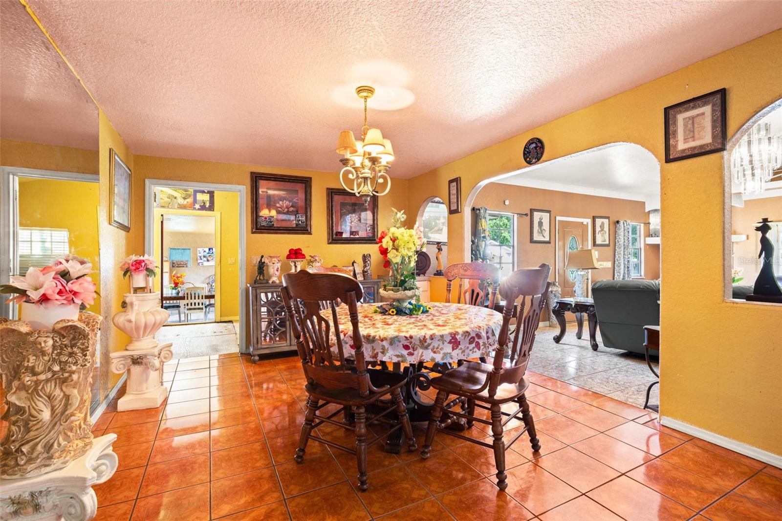 MIDWAY GARDENS - Residential