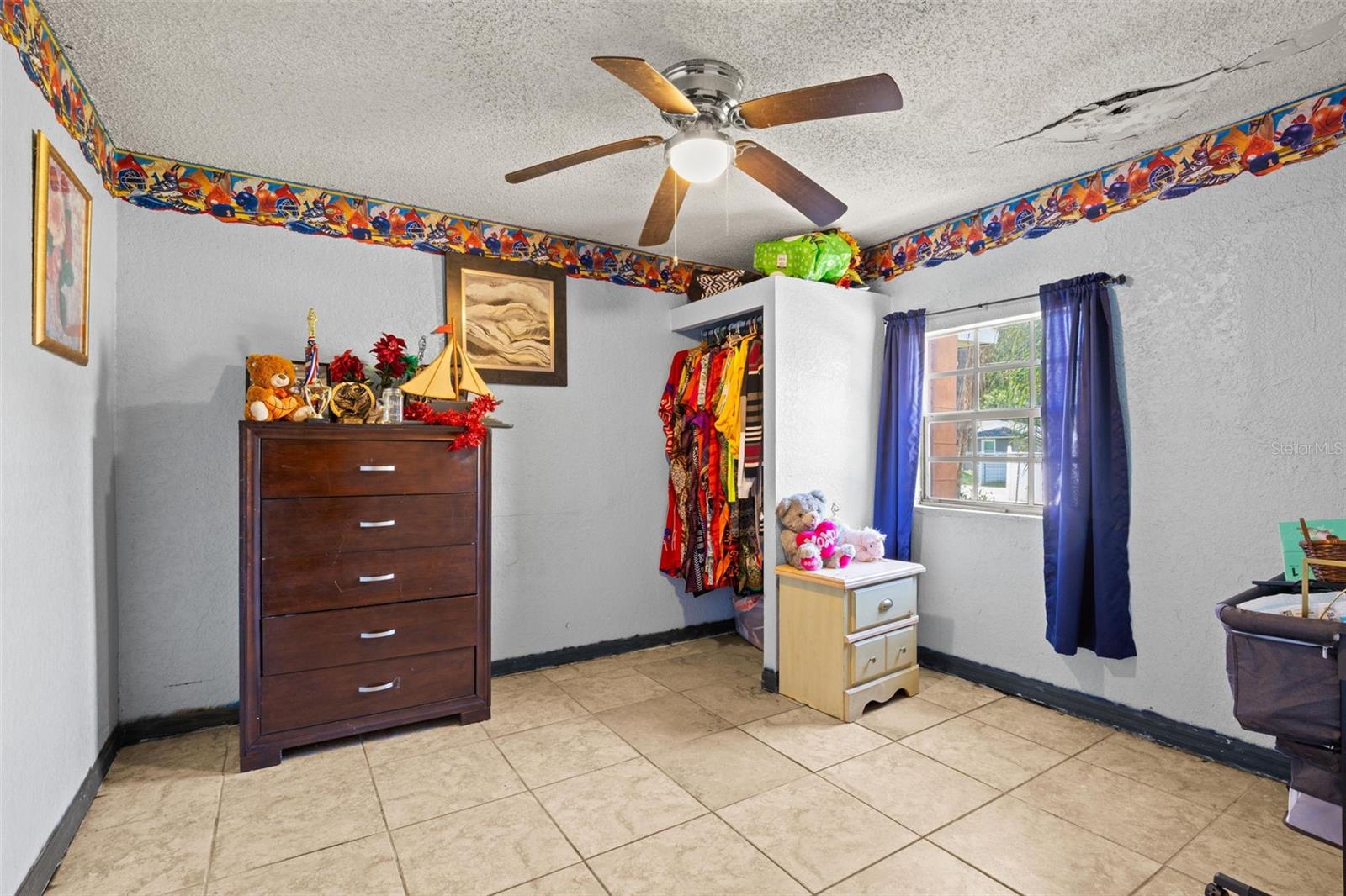MIDWAY GARDENS - Residential