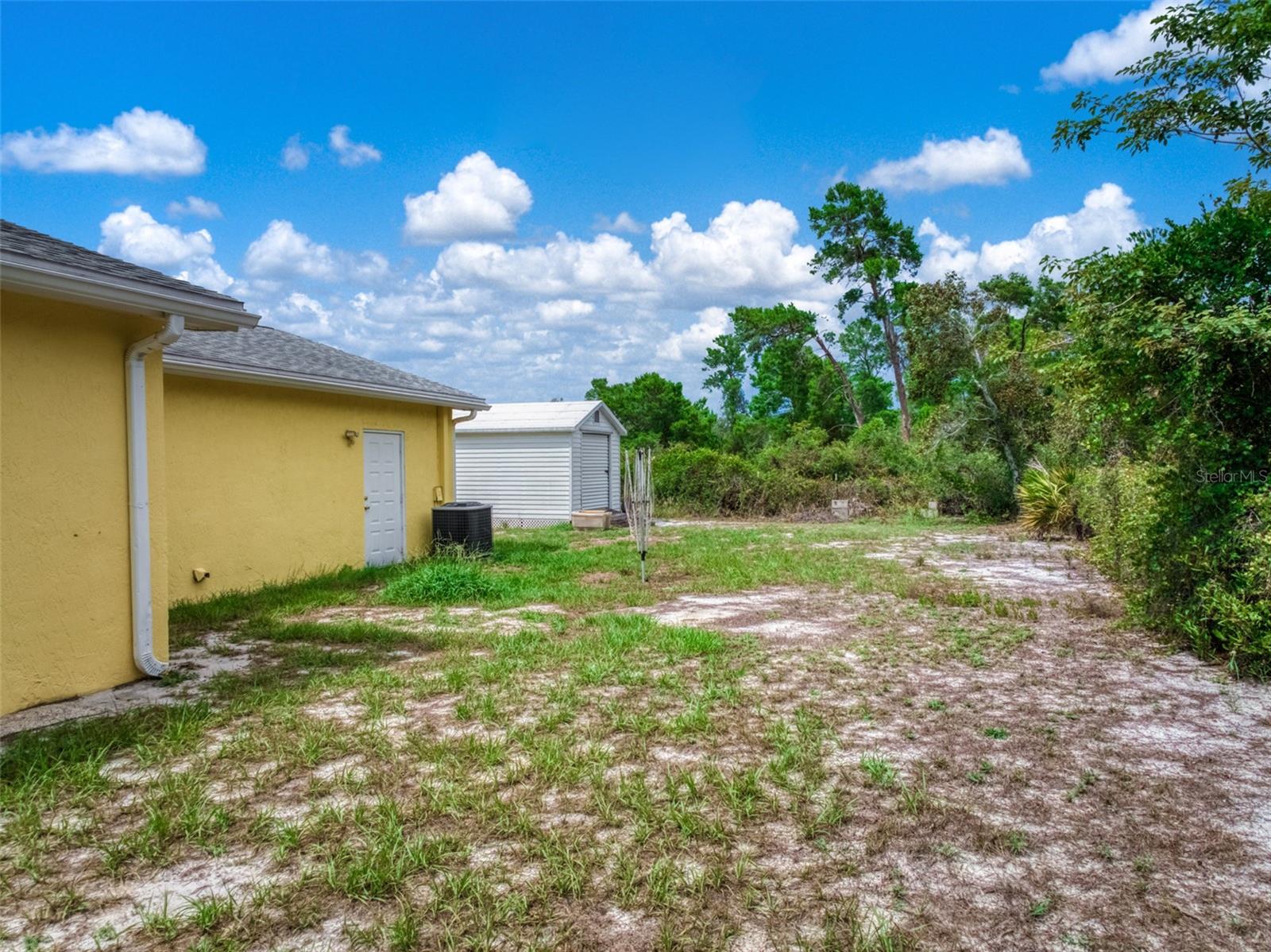 AVON PARK LAKES - Residential