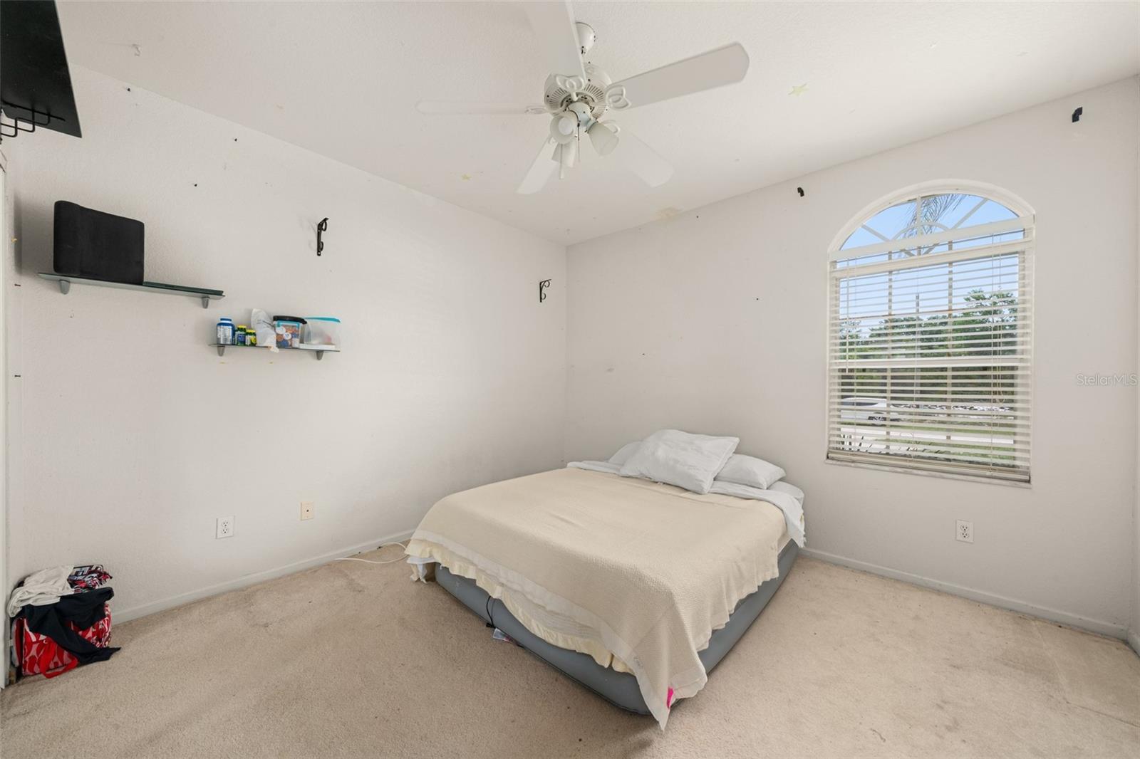 AVON PARK LAKES - Residential