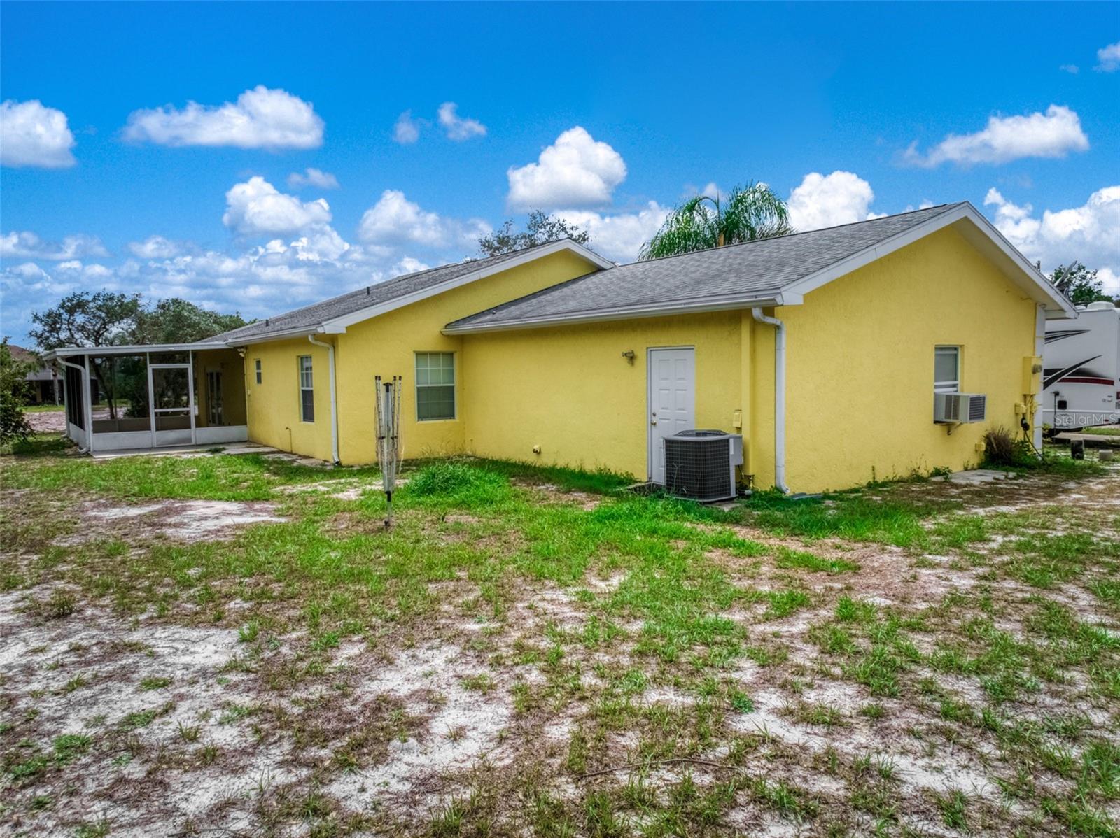 AVON PARK LAKES - Residential