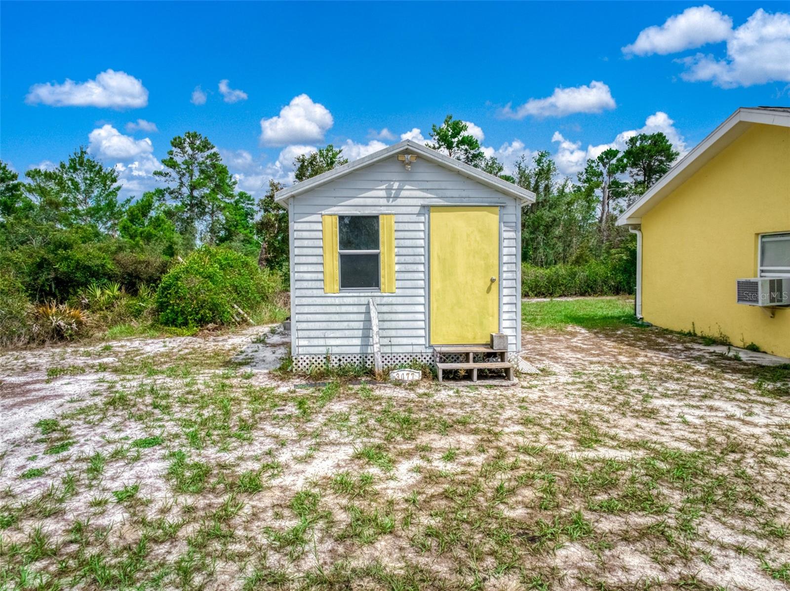AVON PARK LAKES - Residential