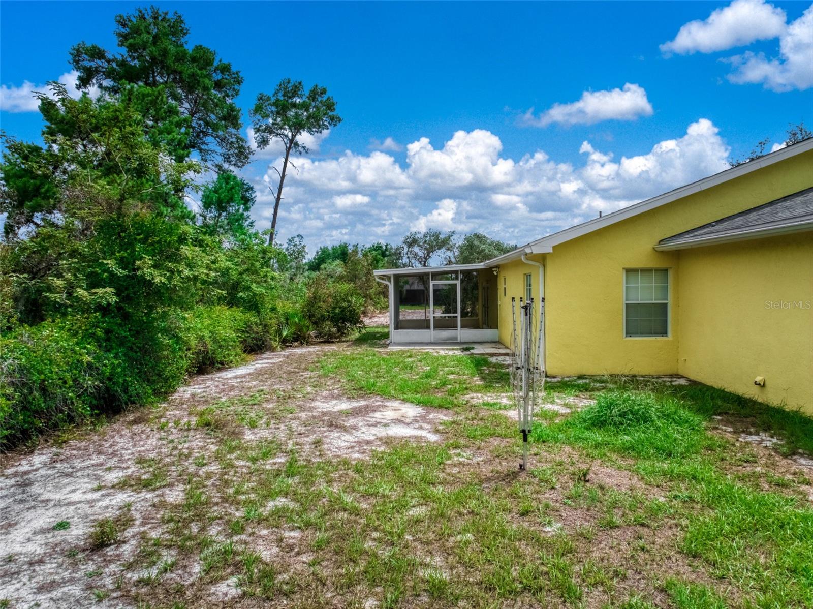 AVON PARK LAKES - Residential