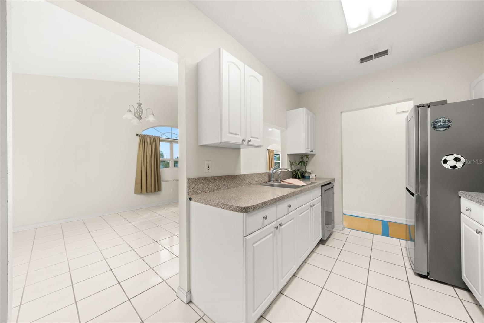 AVON PARK LAKES - Residential
