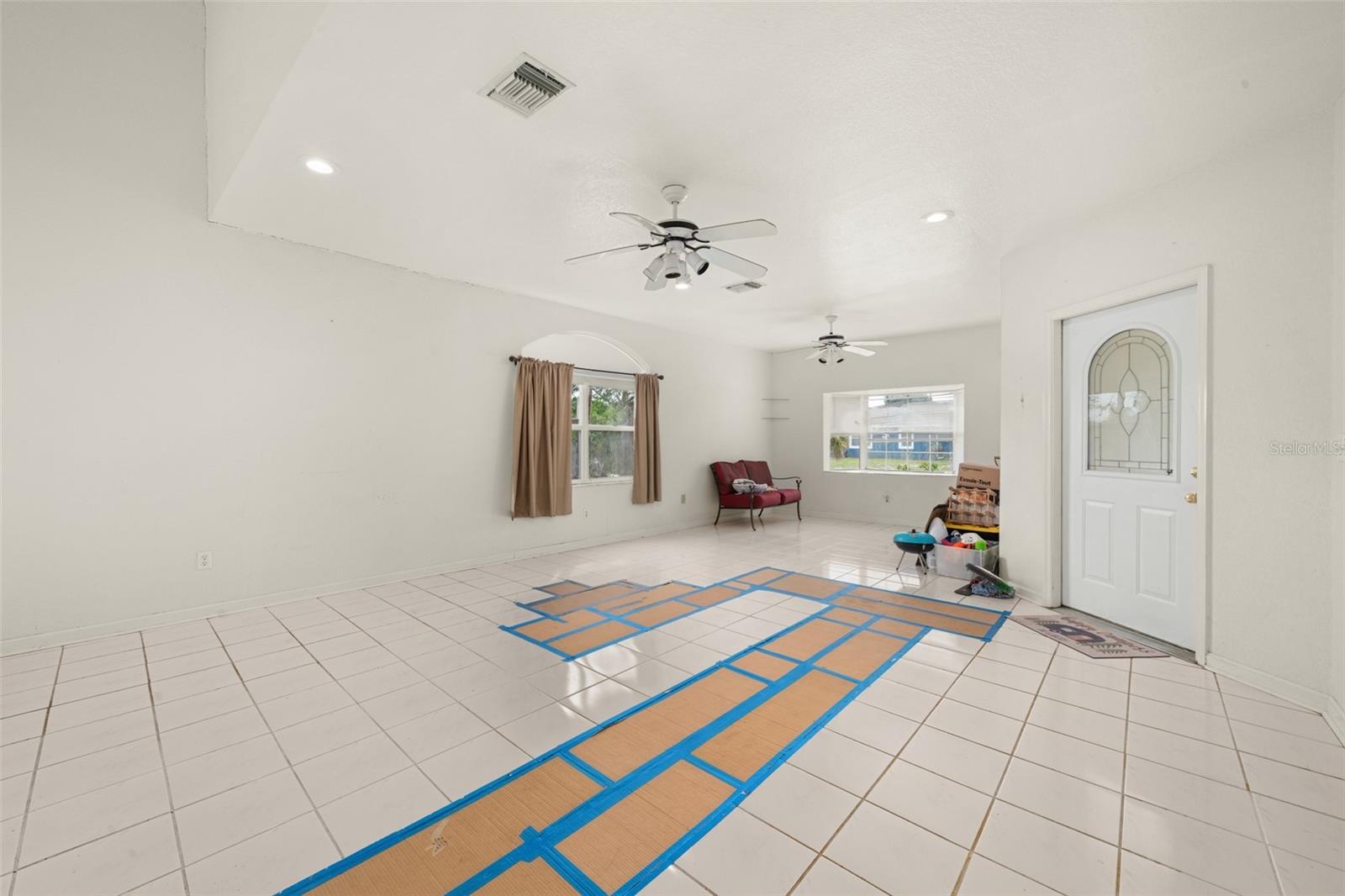 AVON PARK LAKES - Residential