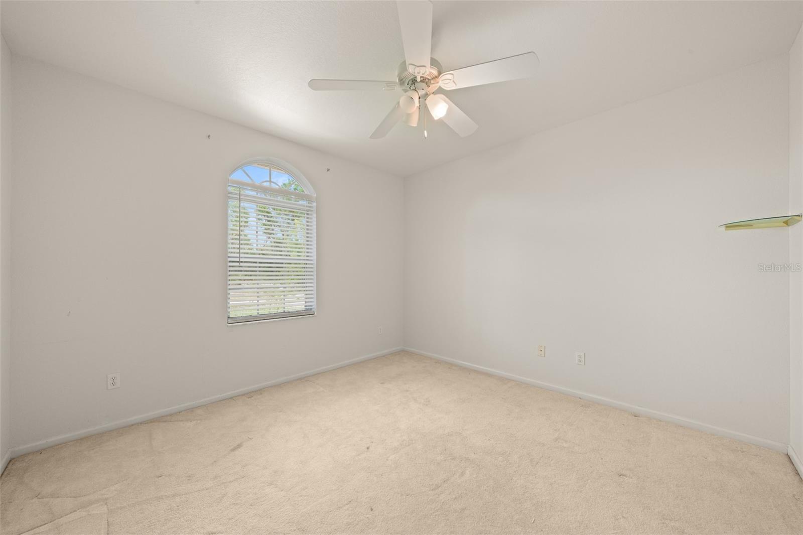 AVON PARK LAKES - Residential