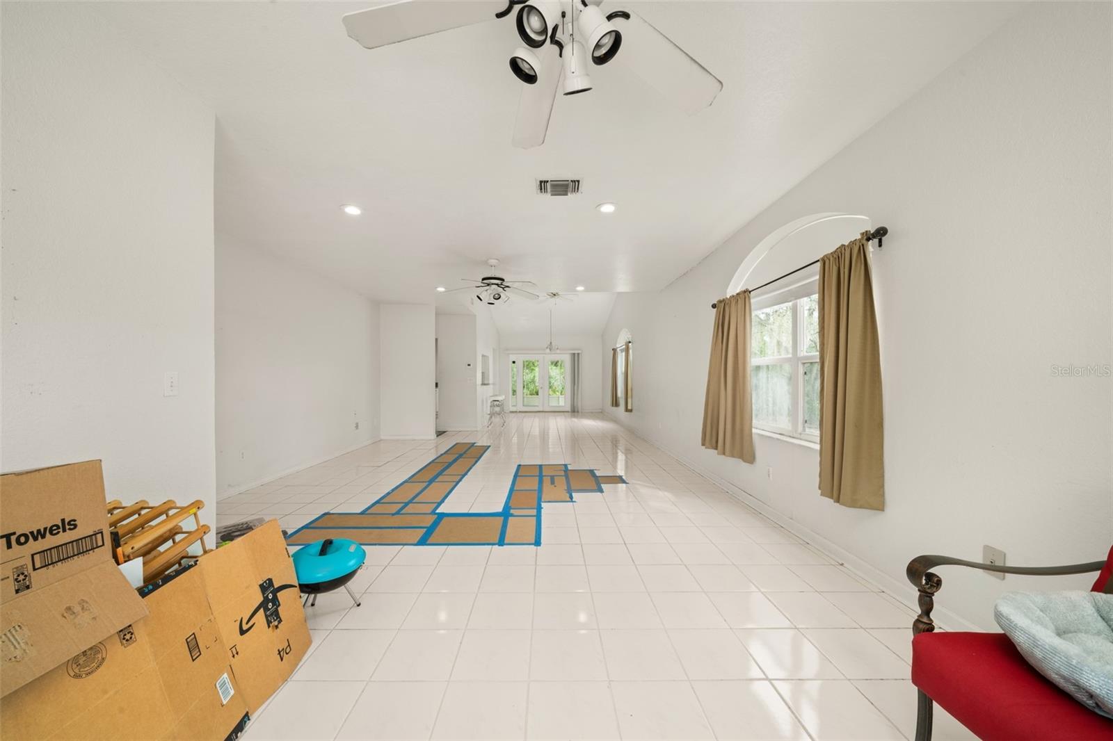AVON PARK LAKES - Residential