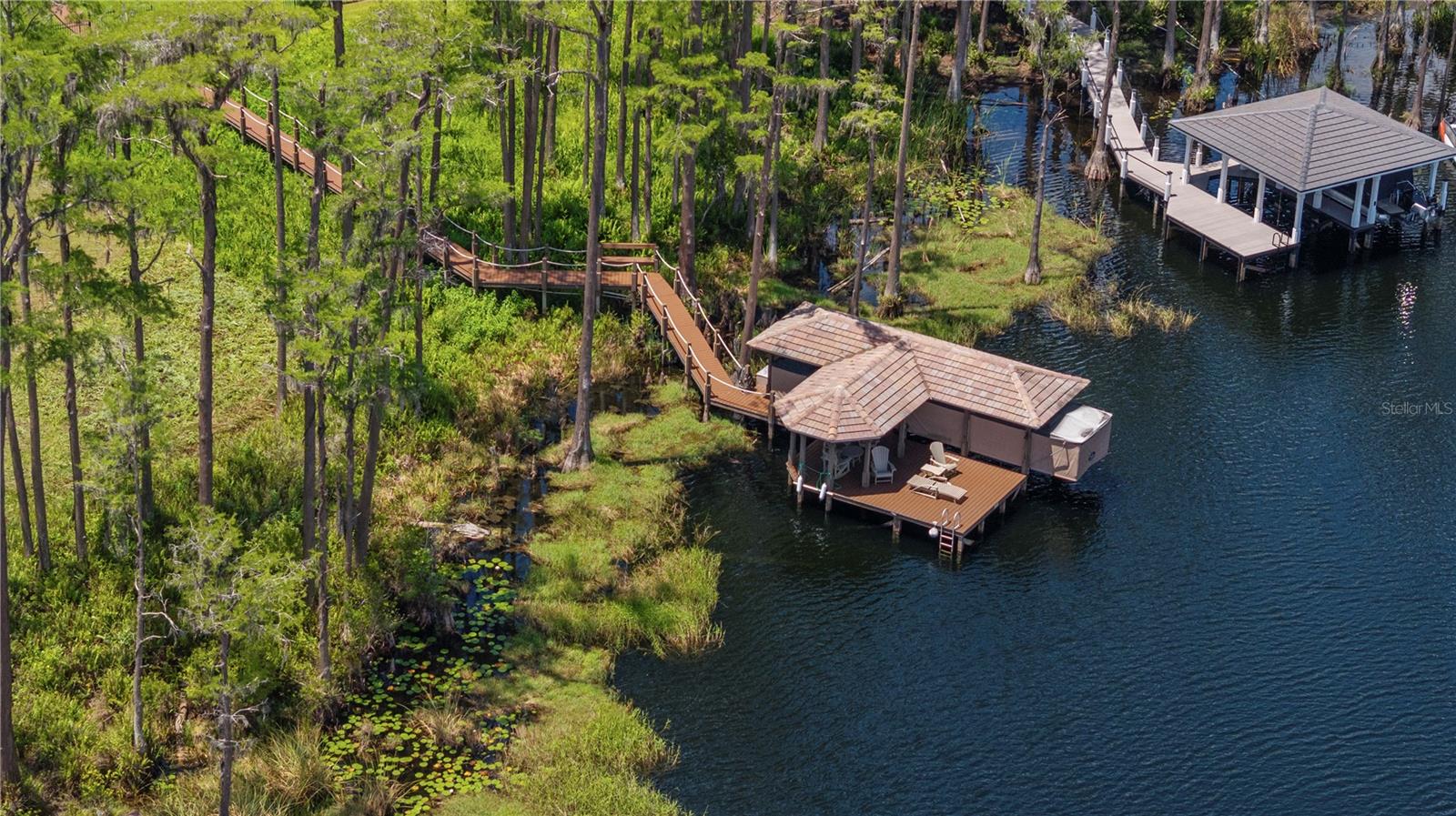 KEENES POINTE - Residential