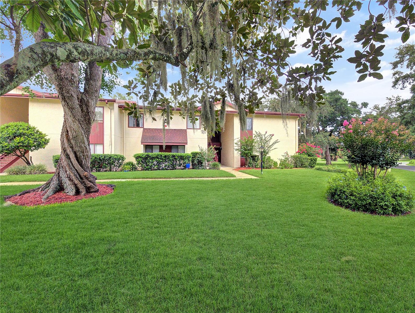 TWIN LAKES VILLAGE EAST CONDO - Residential