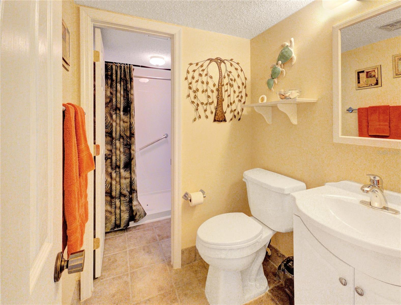 TWIN LAKES VILLAGE EAST CONDO - Residential