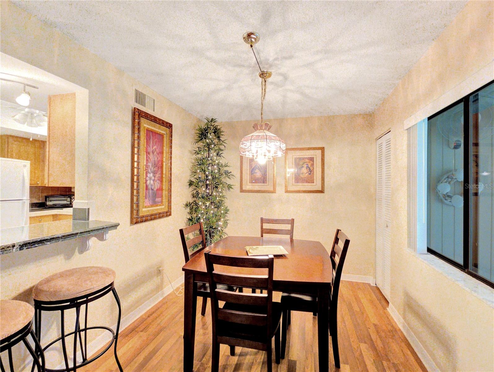 TWIN LAKES VILLAGE EAST CONDO - Residential