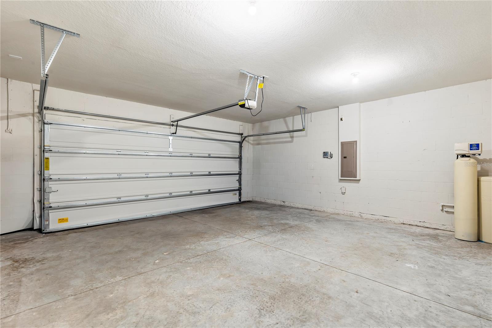 CARLTON LAKES PH 1D2 - Residential Lease
