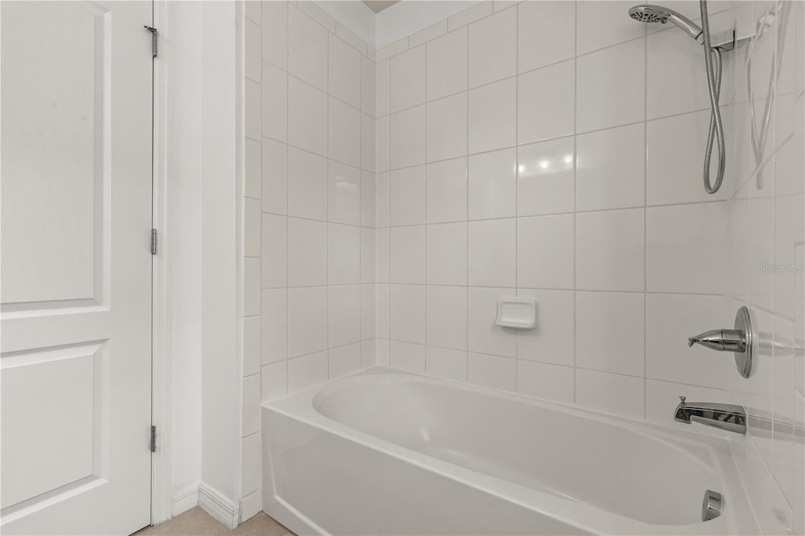 CARLTON LAKES PH 1D2 - Residential Lease