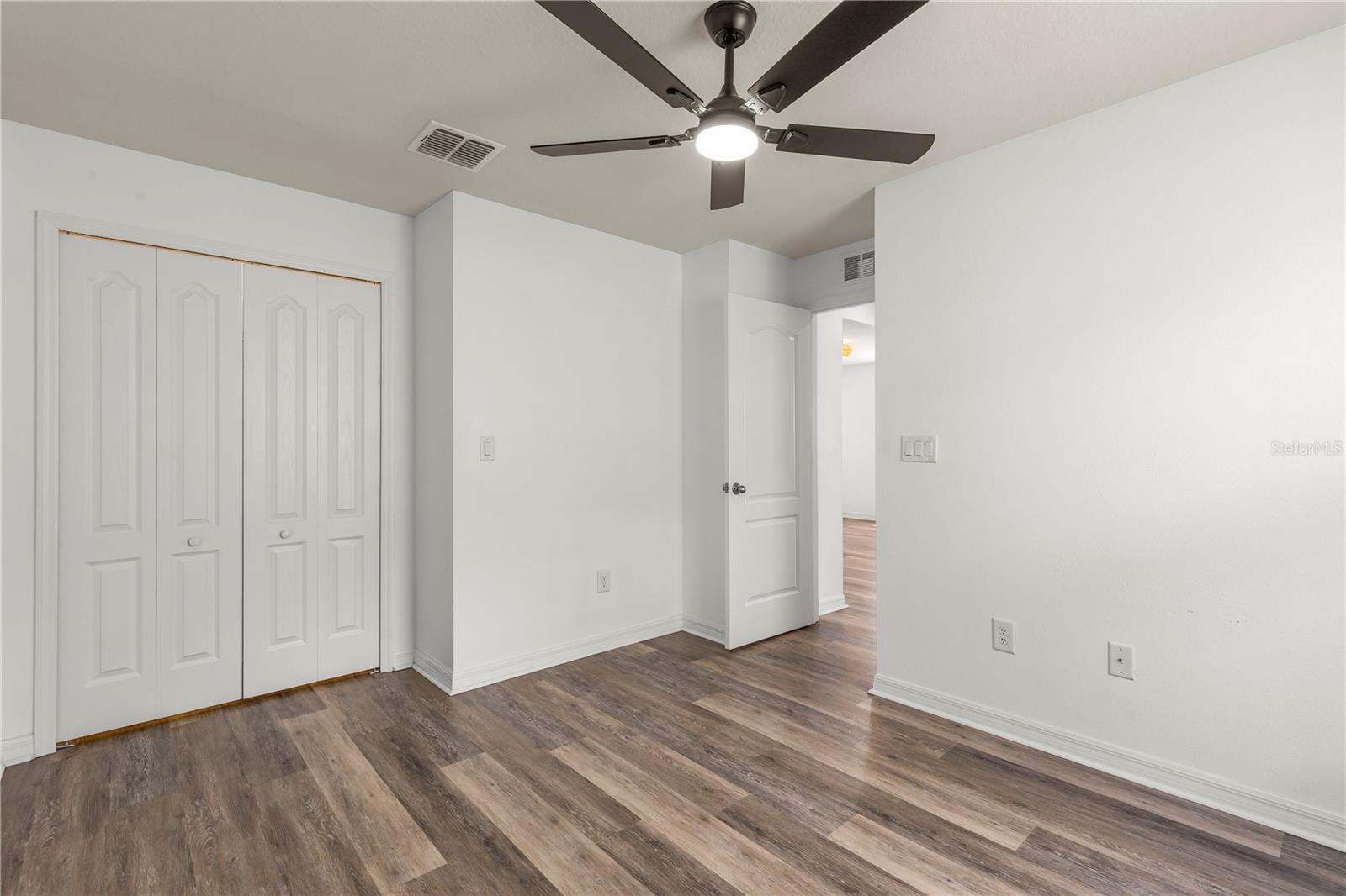 CARLTON LAKES PH 1D2 - Residential Lease