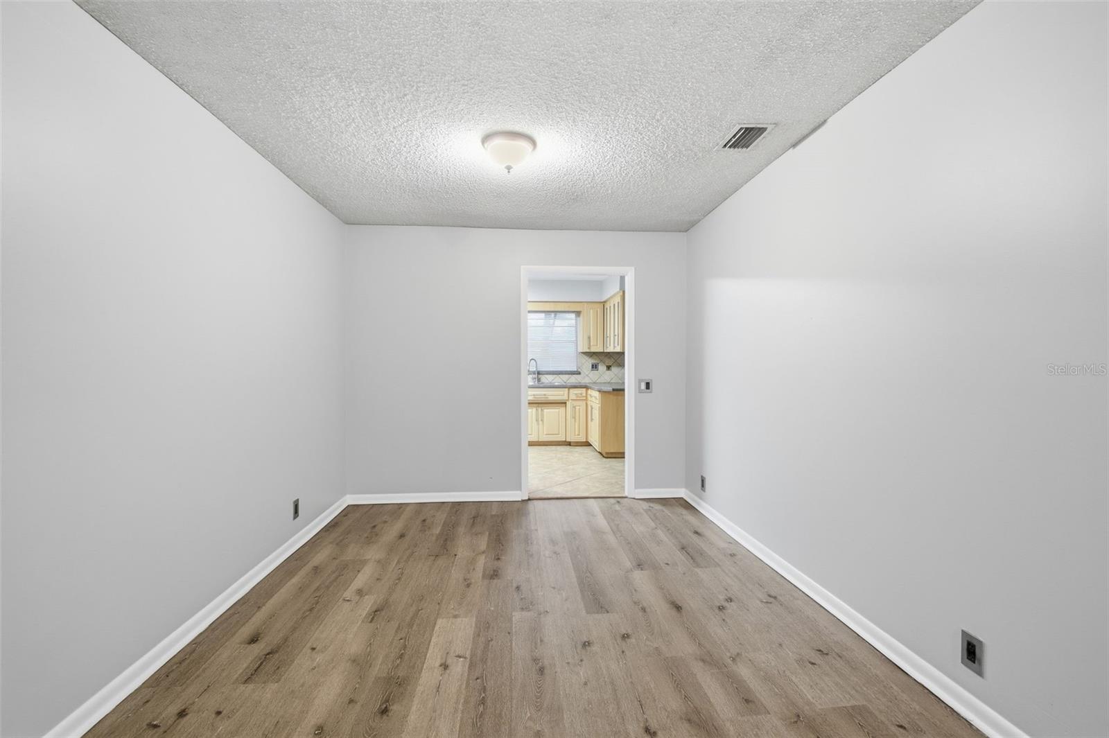 WOODLAKE - Residential