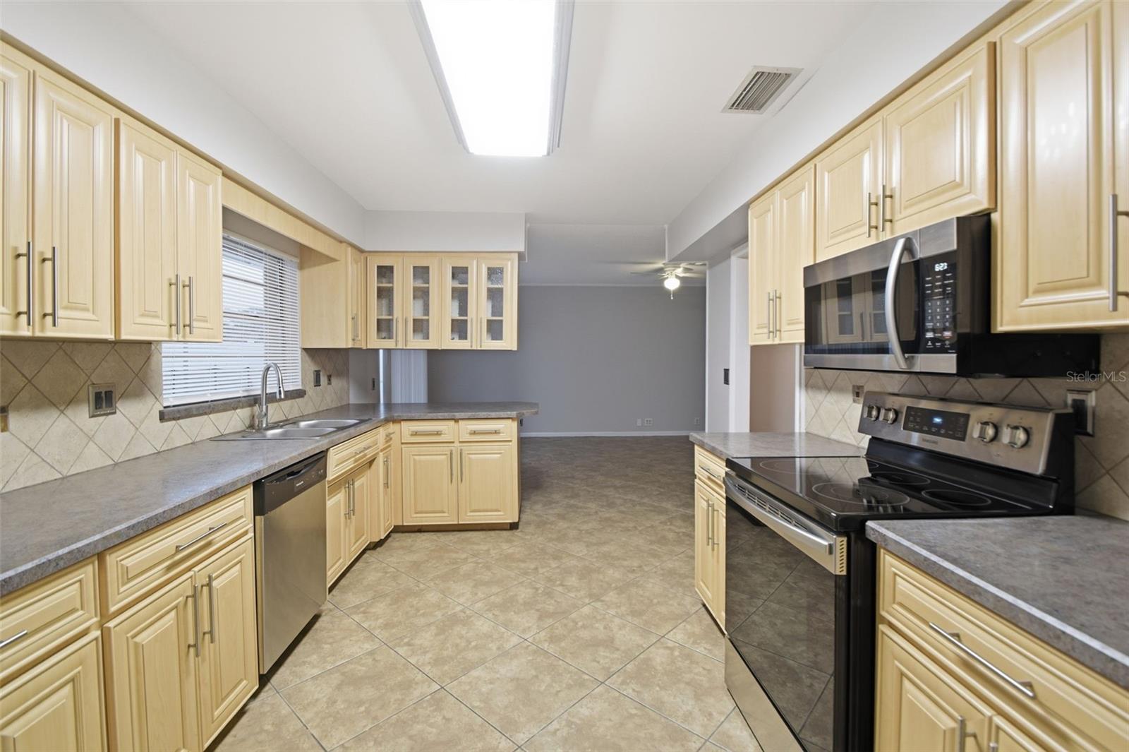 WOODLAKE - Residential