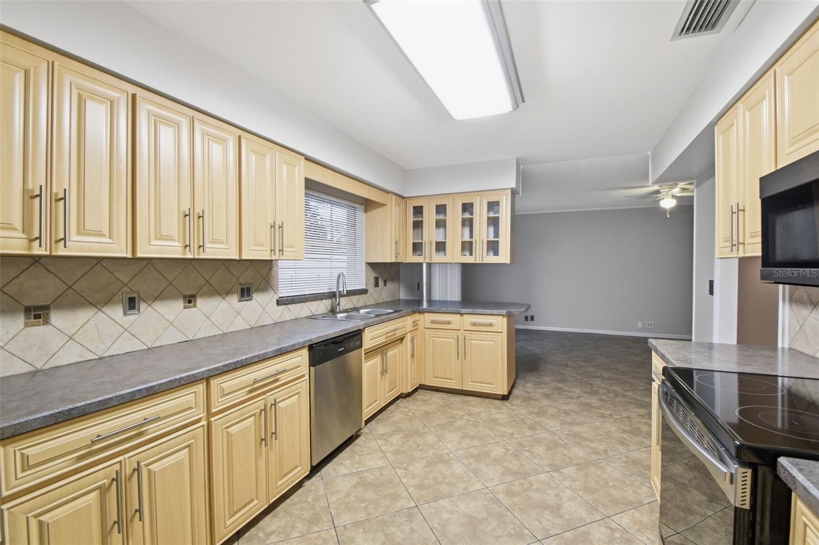 WOODLAKE - Residential