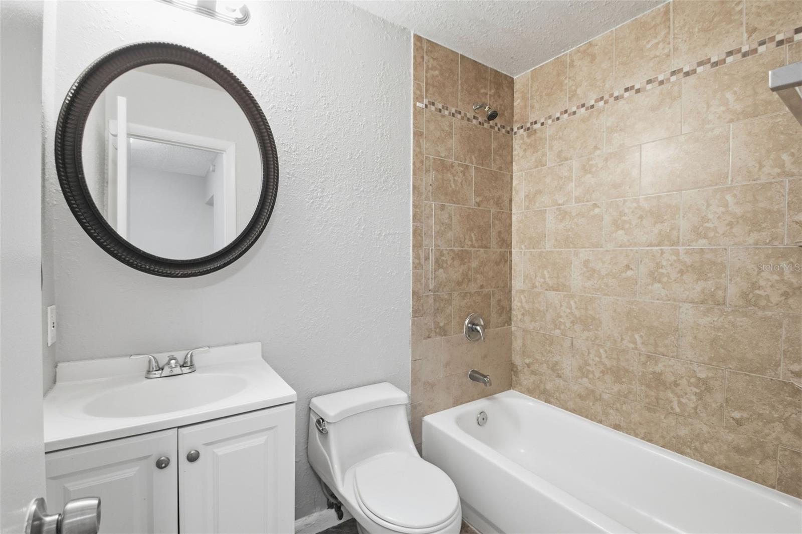 WOODLAKE - Residential