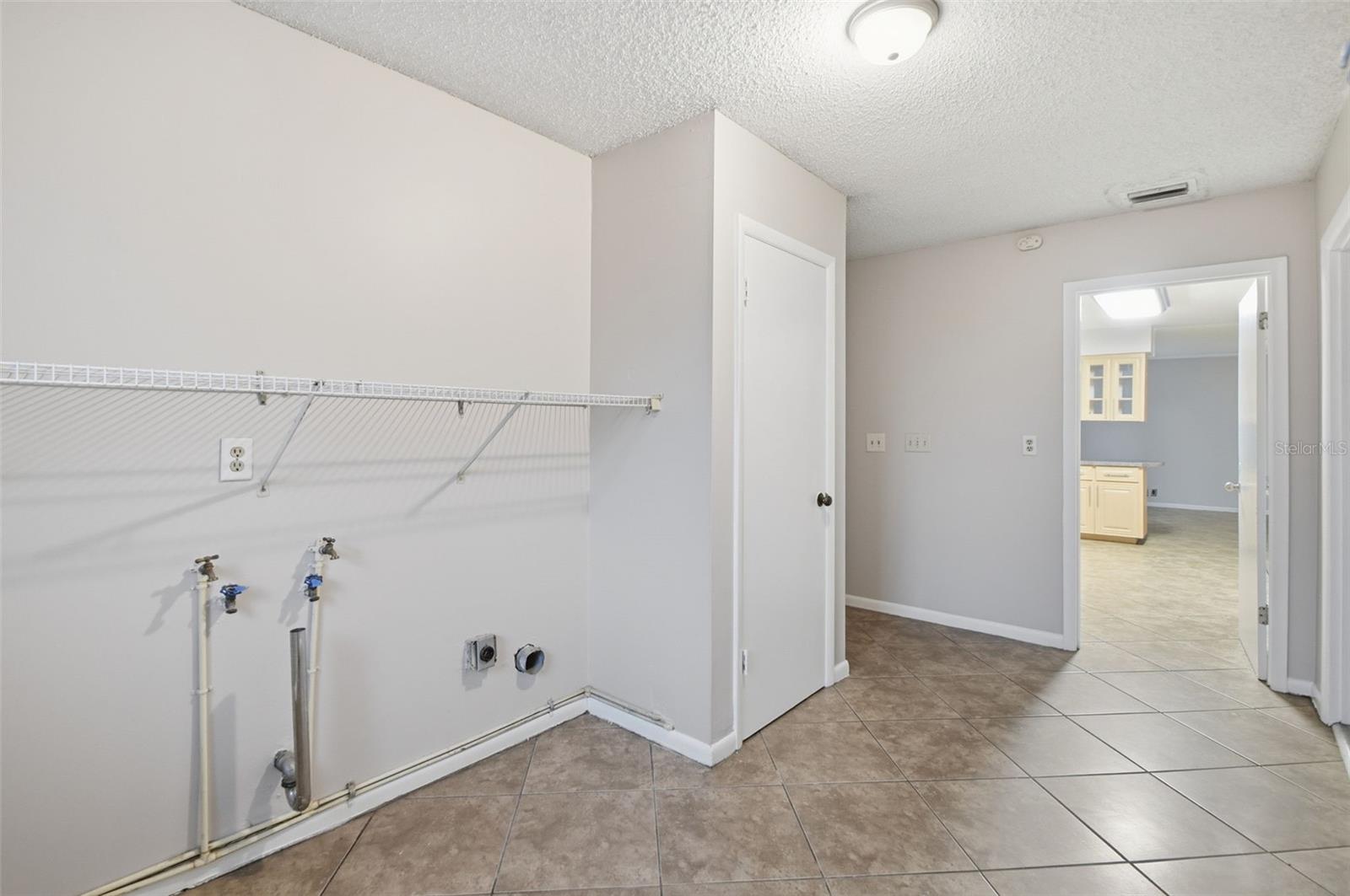 WOODLAKE - Residential