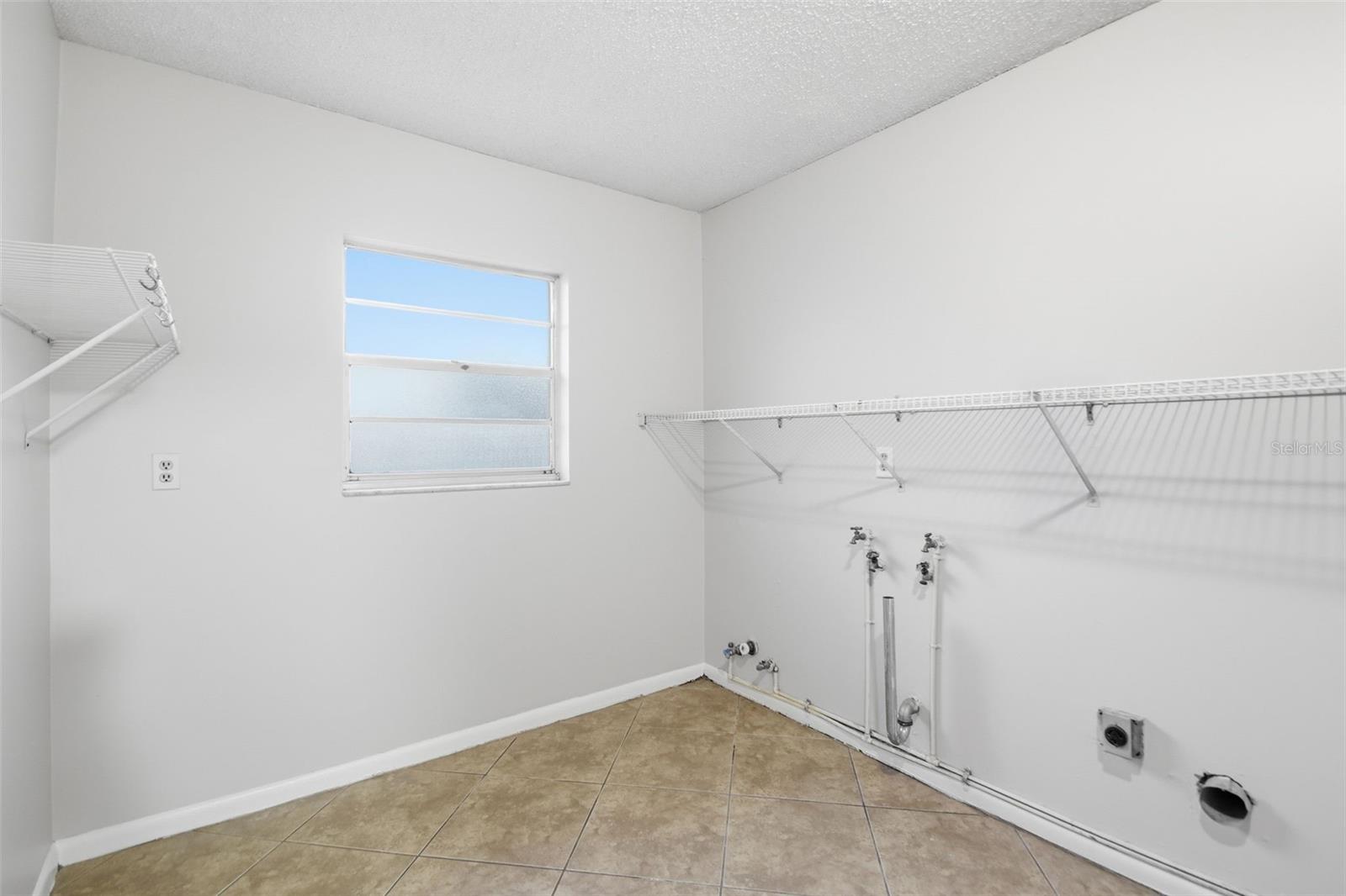 WOODLAKE - Residential