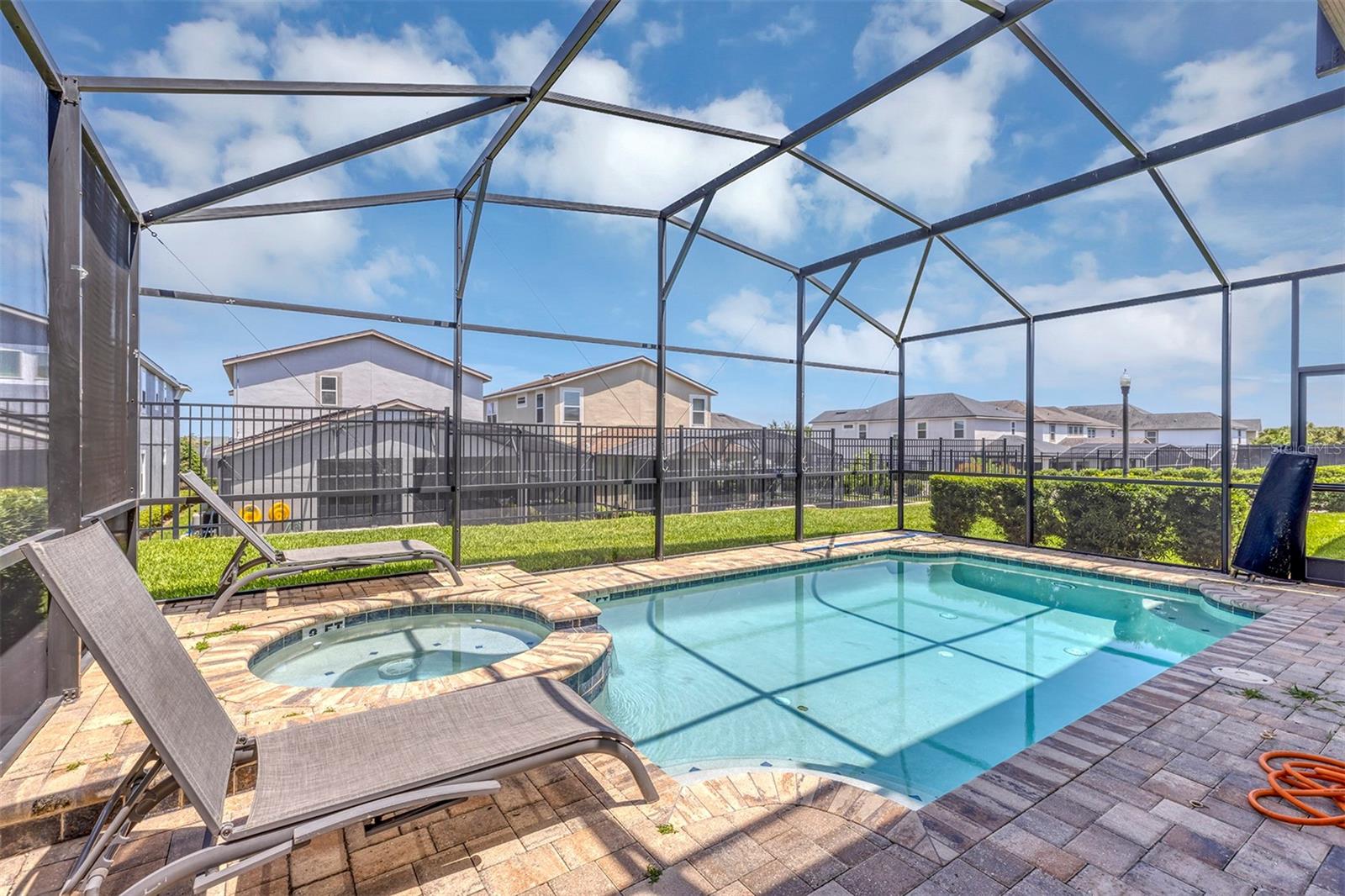 SOLARA RESORT - Residential