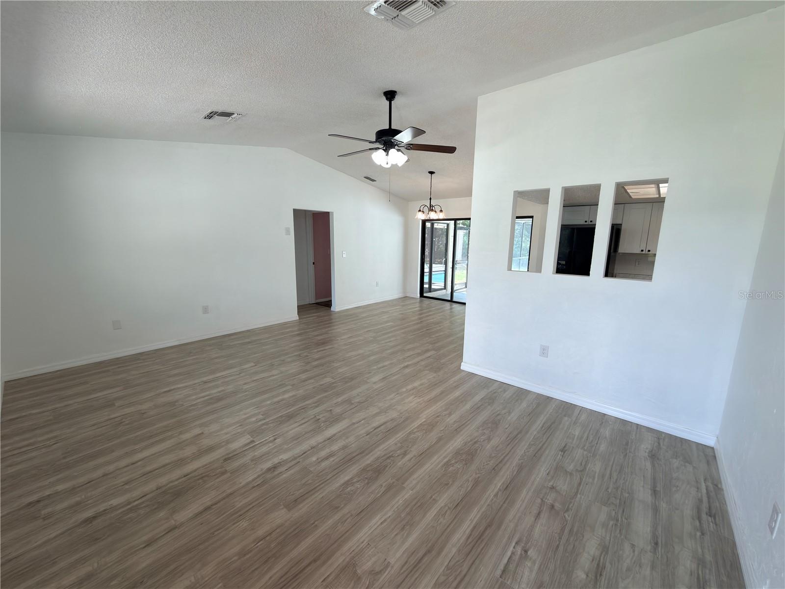 SPRING HILL - Residential