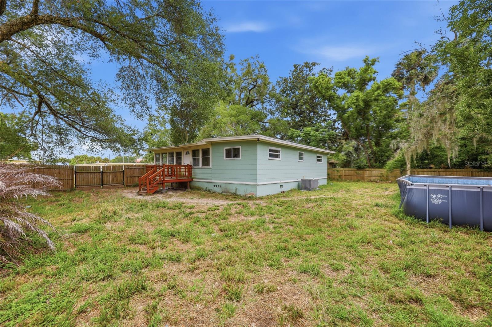 DENNISTONS ORANGE CITY DELAND FARMS - Residential