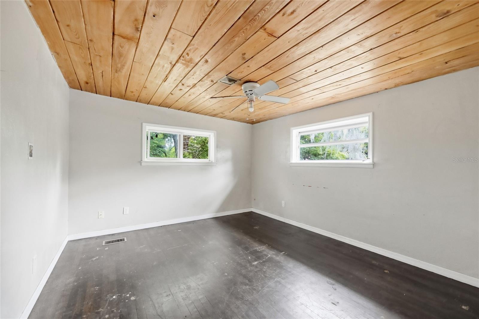 DENNISTONS ORANGE CITY DELAND FARMS - Residential