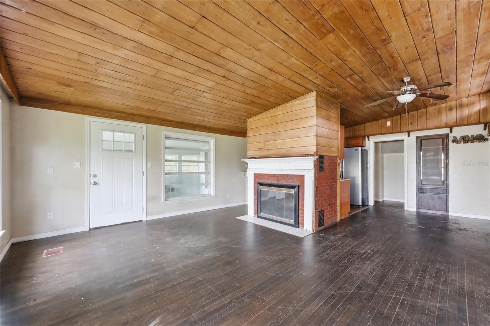 DENNISTONS ORANGE CITY DELAND FARMS - Residential