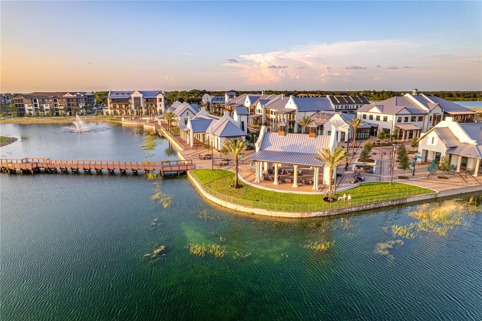 EMERALD LANDING AT WATERSIDE - Residential