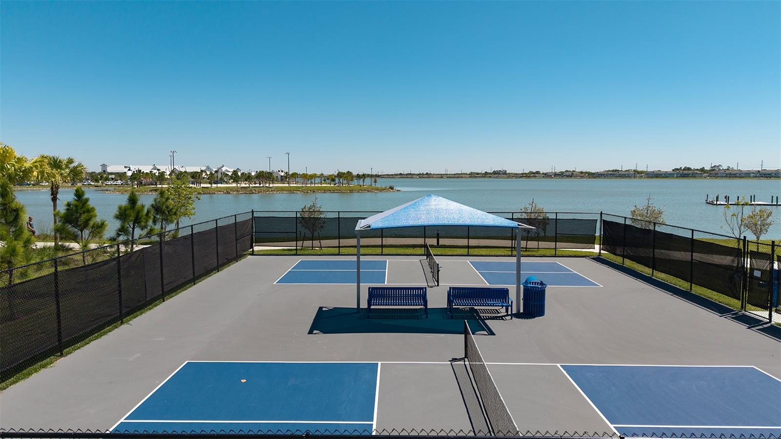 EMERALD LANDING AT WATERSIDE - Residential