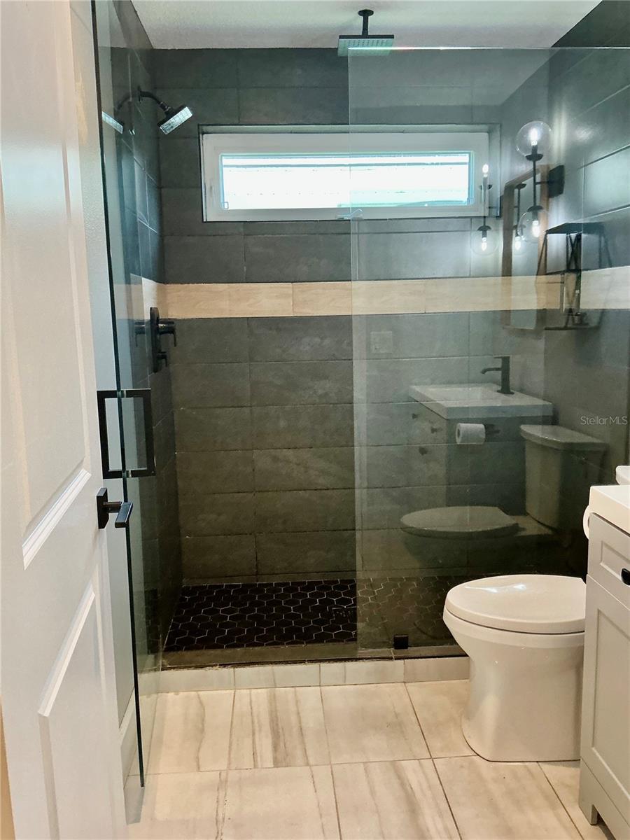 OAK TRAIL - Residential
