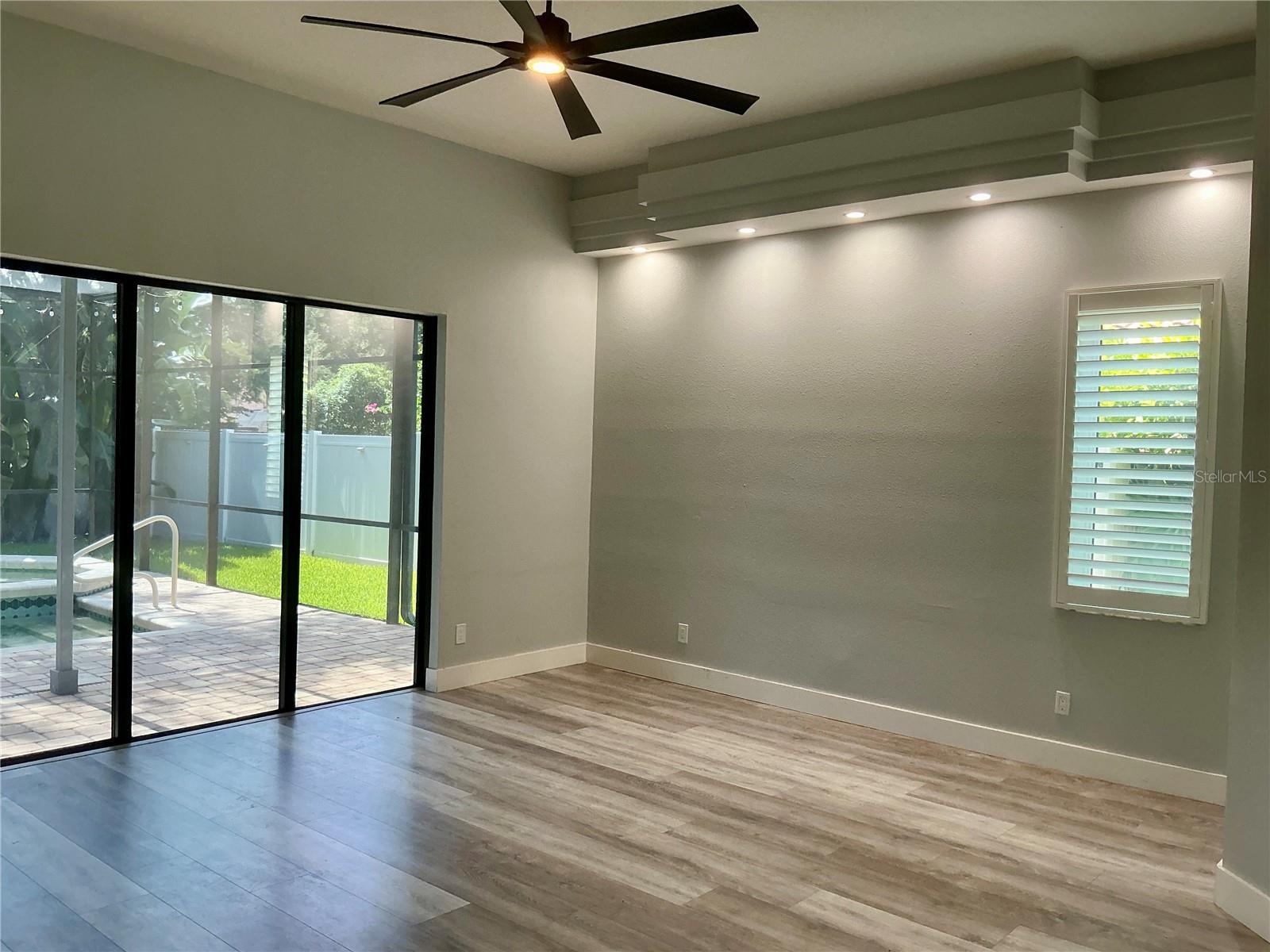 OAK TRAIL - Residential