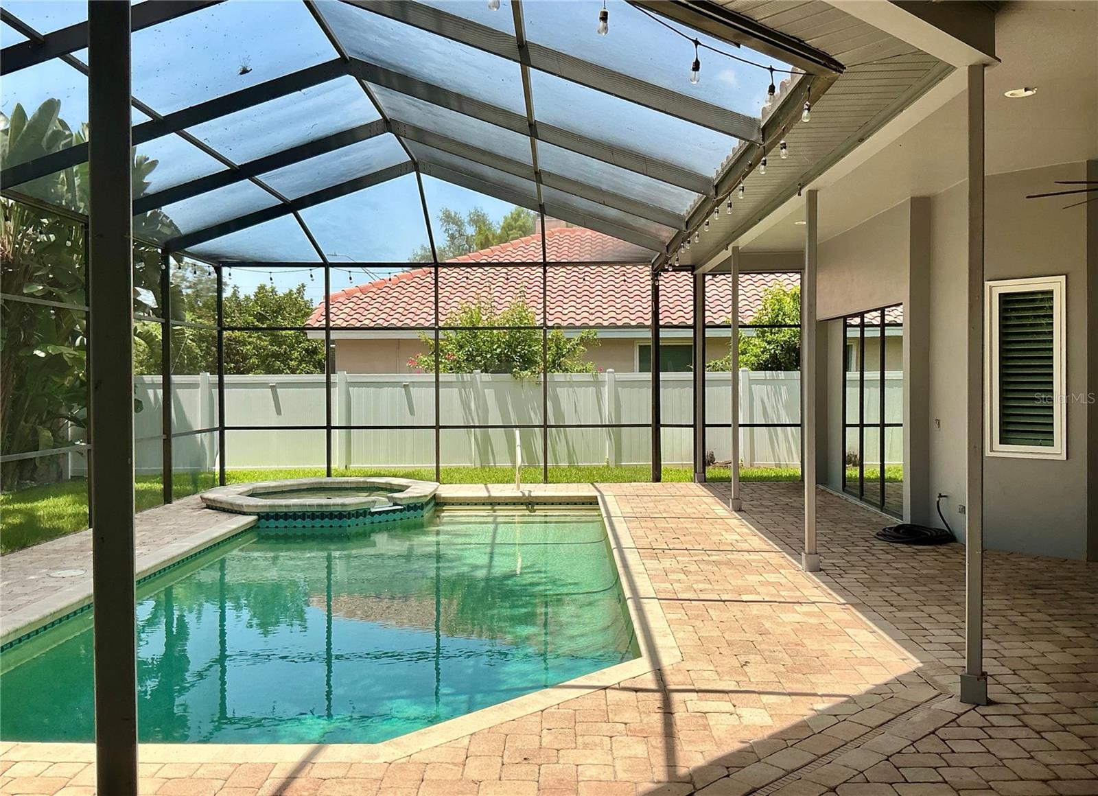 OAK TRAIL - Residential